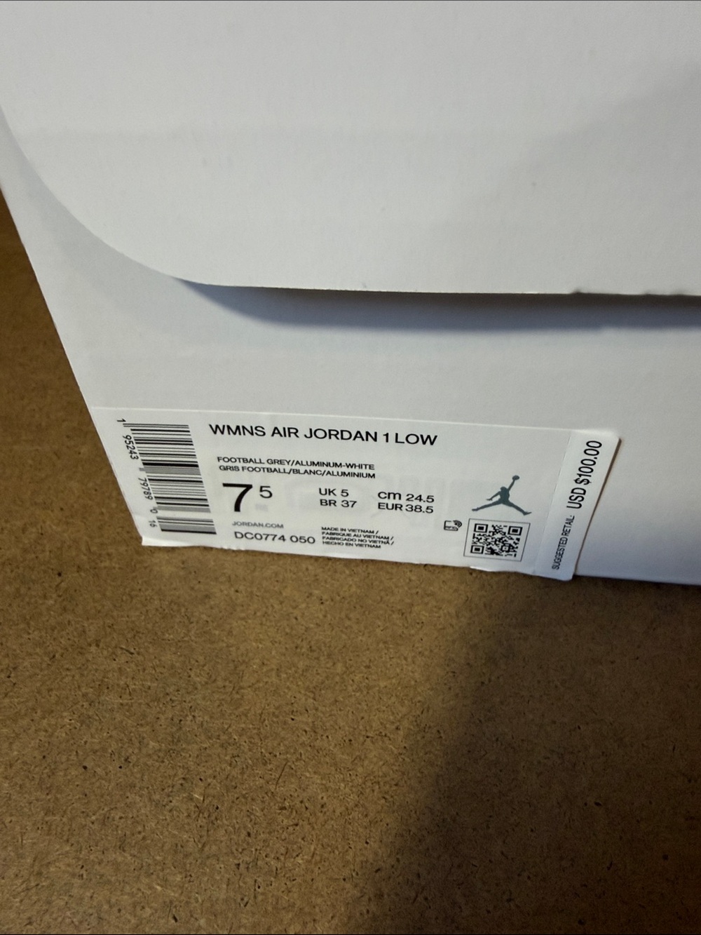 Women’s air Jordan 1 low aluminum dc0774-050 light blue & grey women 7.5 w box - Picture 2 of 9
